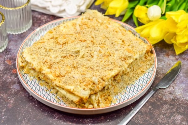 Слоеный торт "Лентяйка" Слоеный торт "Лентяйка"