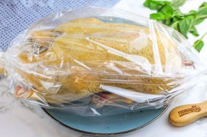 Утка с сельдереем в духовке Утка с сельдереем в духовке