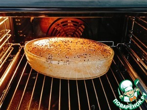 Дрожжевой пирог с капустой и сосисками