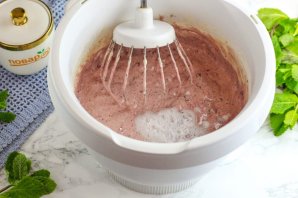 Торт из варенья черной смородины Торт из варенья черной смородины