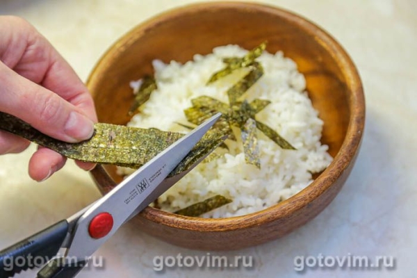 Поке с красной рыбой и авокадо