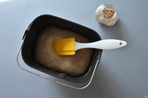 Дарницкий хлеб на закваске в хлебопечке Дарницкий хлеб на закваске в хлебопечке