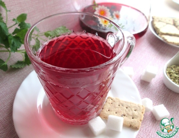 Чай черносмородиновый с клубникой и фенхелем Чай черносмородиновый с клубникой и фенхелем