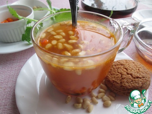 Чай с облепихой и кедровыми орехами