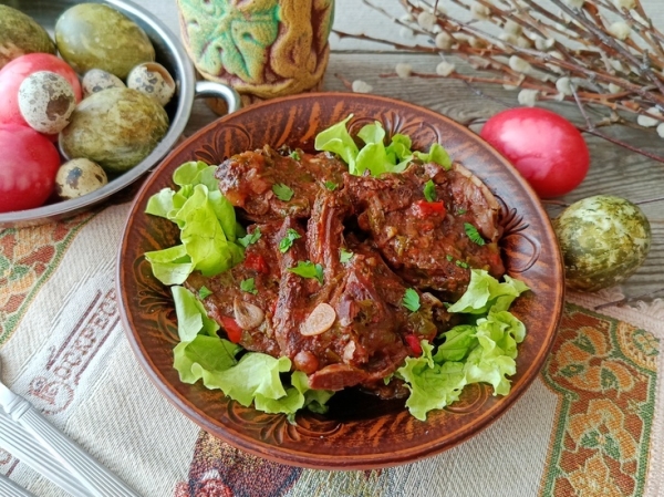 Чакапули из ягнёнка - пасхальное грузинское блюдо Чакапули из ягнёнка - пасхальное грузинское блюдо