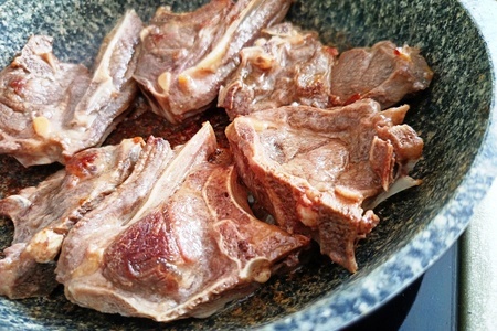 Чакапули из ягнёнка - пасхальное грузинское блюдо Чакапули из ягнёнка - пасхальное грузинское блюдо