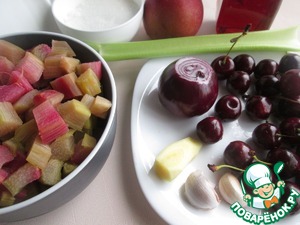 Чатни из ревеня с вишней