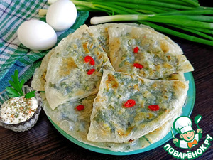 Чебуреки из рисовой бумаги с зеленью