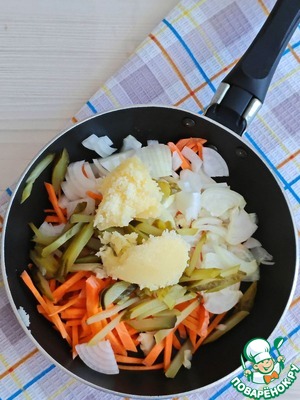 Чечевичный суп с солёными огурцами Чечевичный суп с солёными огурцами