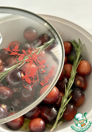 Черри конфи с кориандром и розмарином