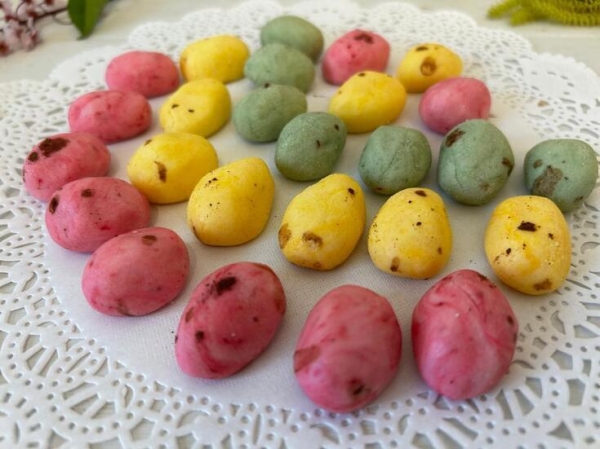 Цветные сахарные яйца Цветные сахарные яйца