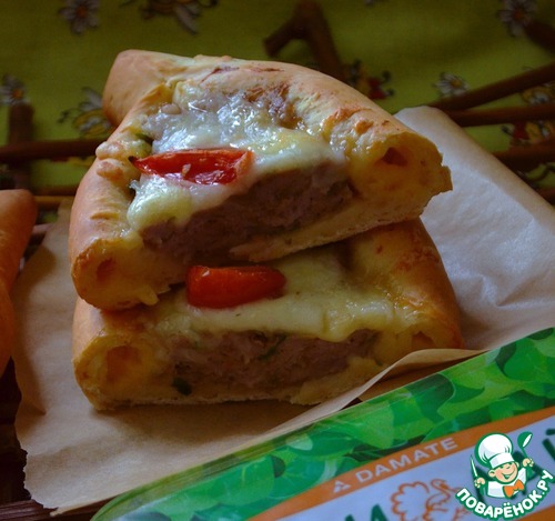 Булки-лодочки с фаршем и сыром