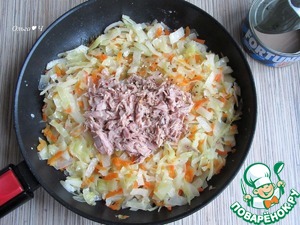 Разборный пирог-ёлочка "Тунец и капуста" Разборный пирог-ёлочка "Тунец и капуста"