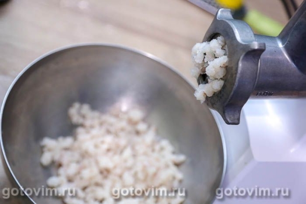 Котлеты из пикши с салом в мультиварке