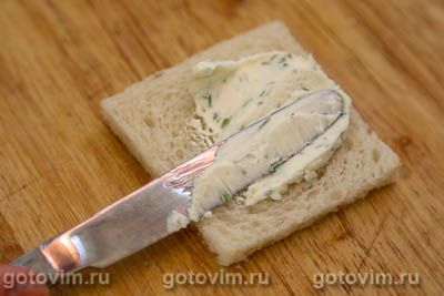 Канапе на шпажках с красной рыбой, авокадо и красной икрой Канапе на шпажках с красной рыбой, авокадо и красной икрой