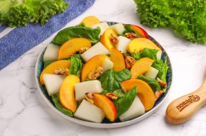 Салат с нектаринами и дыней Салат с нектаринами и дыней