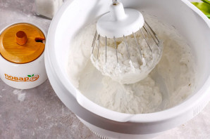 Банановый торт с ореховым кремом Банановый торт с ореховым кремом