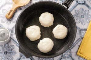 Беляши из куриного фарша Беляши из куриного фарша