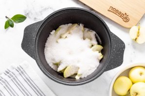 Варенье из яблок "Белый налив" Варенье из яблок "Белый налив"