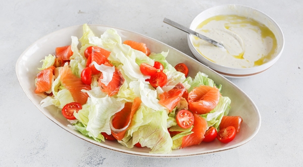 Салат Цезарь с семгой, пошаговый рецепт с фото на 680 ккал Салат Цезарь с семгой, пошаговый рецепт с фото на 680 ккал