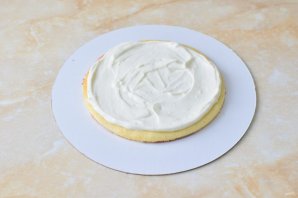 Торт молочная девочка с клубникой