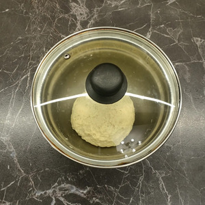 Рулет на дрожжевом тесте с творогом