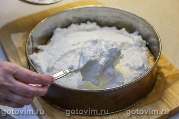 Песочный пирог с малиной и безе Песочный пирог с малиной и безе