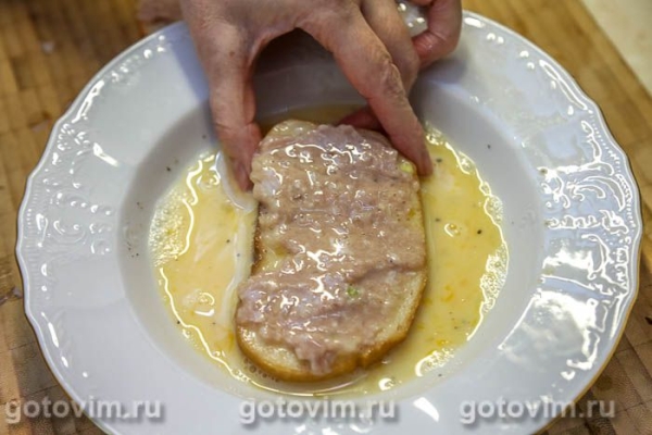 Горячие бутерброды с фаршем на сковороде Горячие бутерброды с фаршем на сковороде