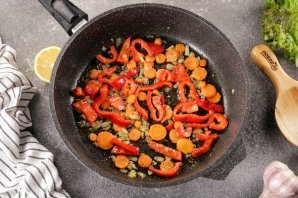 Жареный рис с морепродуктами