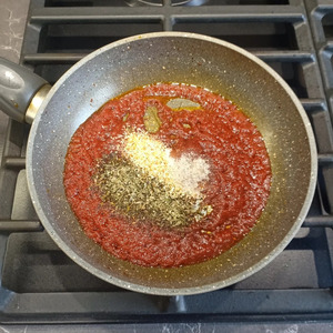 Пицца с луком и сыром Пицца с луком и сыром
