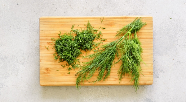 Яичница в хлебе на сковороде с колбасой и сыром, пошаговый рецепт с фото на 836 ккал Яичница в хлебе на сковороде с колбасой и сыром, пошаговый рецепт с фото на 836 ккал