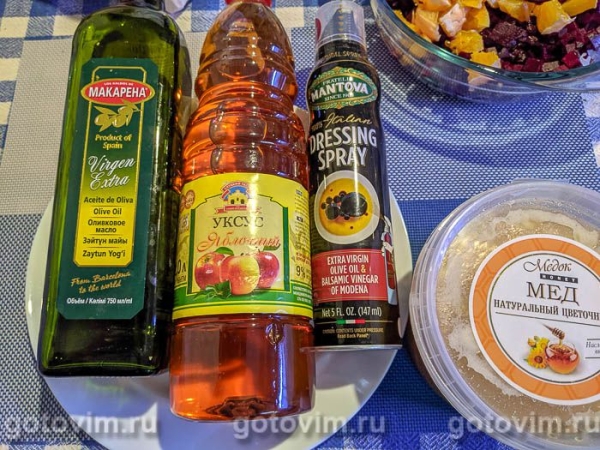 Салат из свёклы с черносливом, апельсином и кедровыми орешками