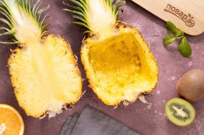 Фруктовый салат в ананасе Фруктовый салат в ананасе