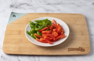 Салат из капусты с болгарским перцем на зиму Салат из капусты с болгарским перцем на зиму