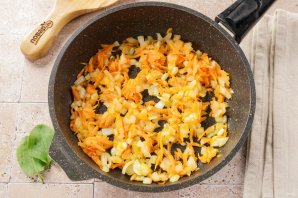 Суп со щавелем и яйцом Суп со щавелем и яйцом