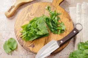 Суп со щавелем и яйцом Суп со щавелем и яйцом