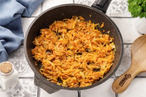 Салат "Обжорка" с колбасой Салат "Обжорка" с колбасой