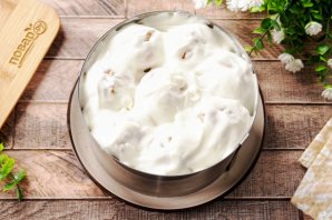 Торт из профитролей со сметанным кремом