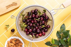 Варенье из вишни с миндалем