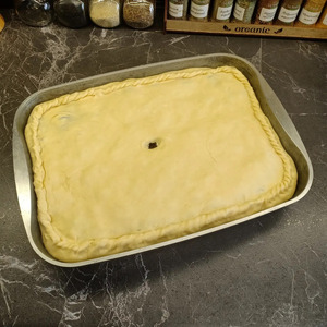 Пирог с курицей и грибами