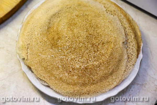 Шаурма в блине с курицей и овощами Шаурма в блине с курицей и овощами