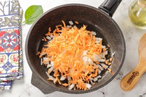 Суп со шпинатом и яйцом Суп со шпинатом и яйцом