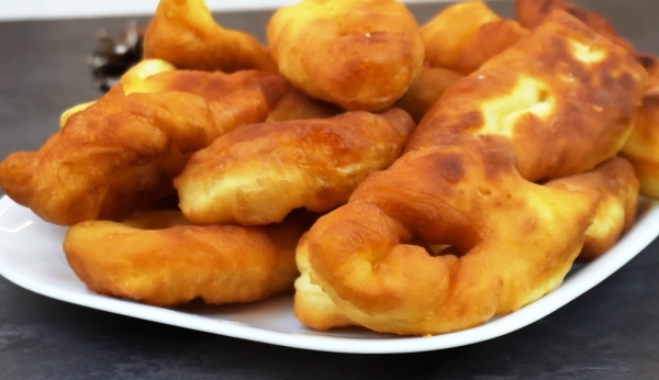 Хворост по маминому рецепту из 70-х. Доступный рецепт проверенный временем: пальчики оближешь!