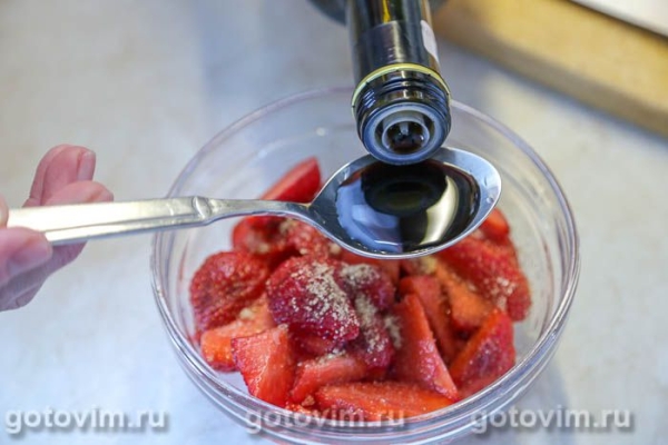 Отбивные из свинины с соусом из клубники Отбивные из свинины с соусом из клубники