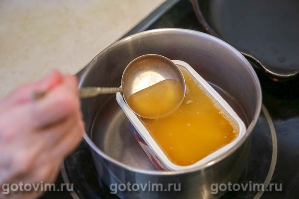 Утиные ножки конфи с клюквенным соусом и запеченным картофелем