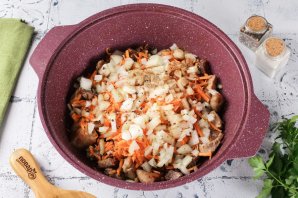 Классический бигус из квашеной капусты Классический бигус из квашеной капусты