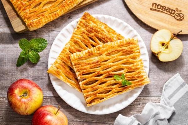 Слоеный пирог с яблоками Слоеный пирог с яблоками