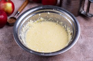 Печеные пирожки с яблоками