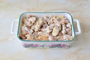 Мясо по-французски с курицей