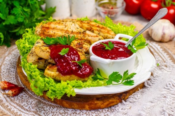 Соус к мясу из красной смородины Соус к мясу из красной смородины